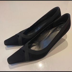 Stuart Weitzman Heels, Black, Suede, Fits size 9